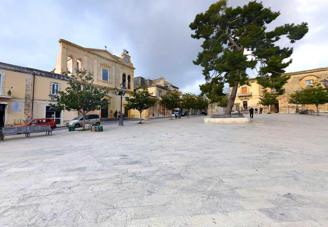 La Casa Delle Stelle Daire Solarino Dış mekan fotoğraf